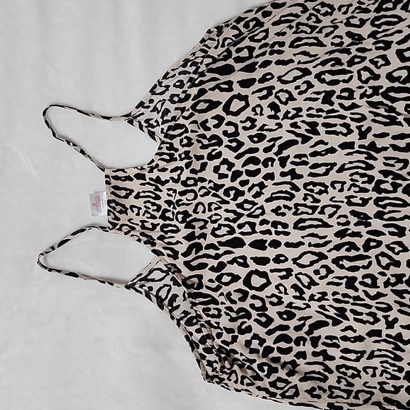 No boundaries Animal print tank top - Picture 3 of 3